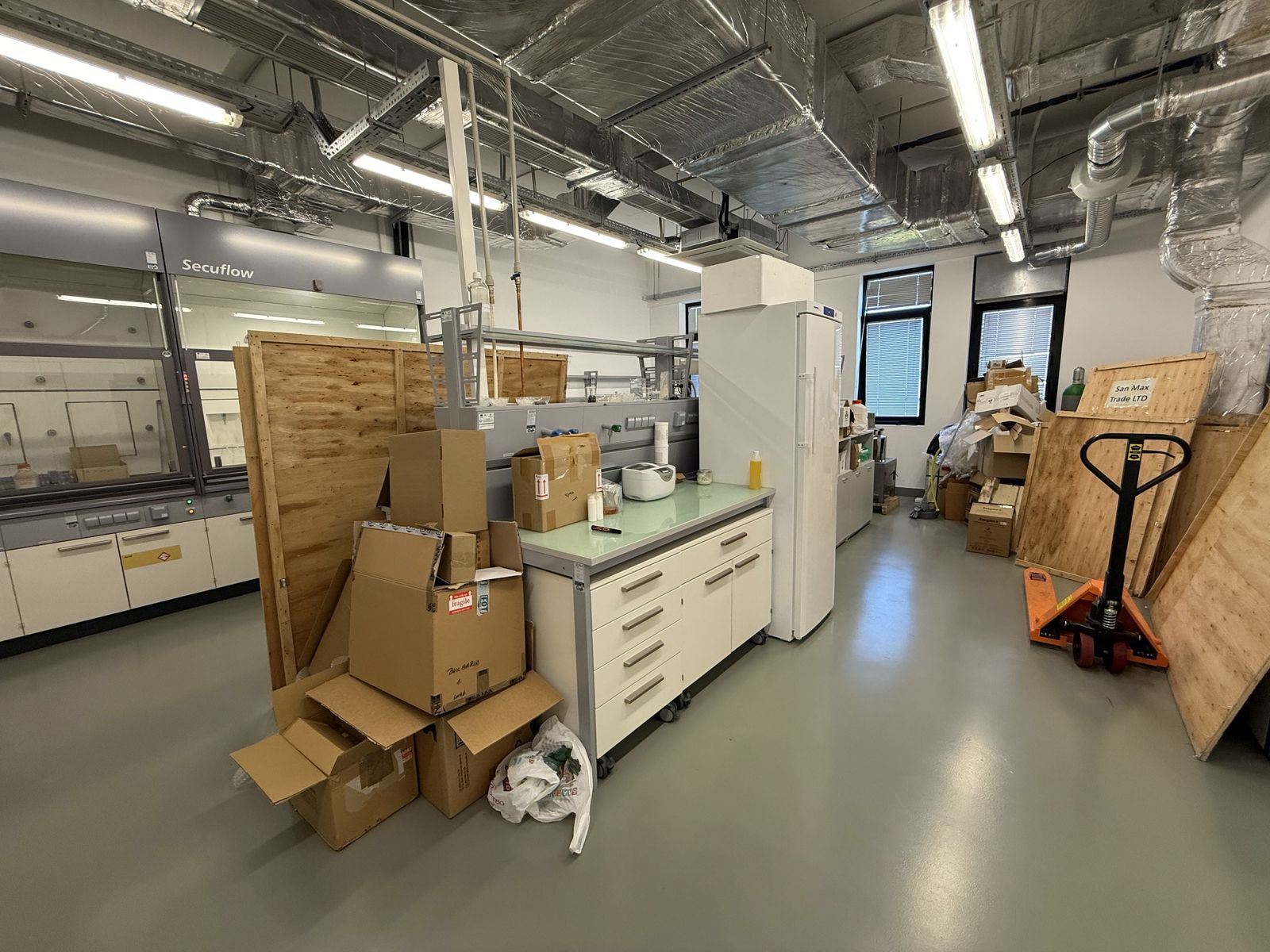 Modern Laboratory with a foyer in Sofia Bulgaria - Photo 51