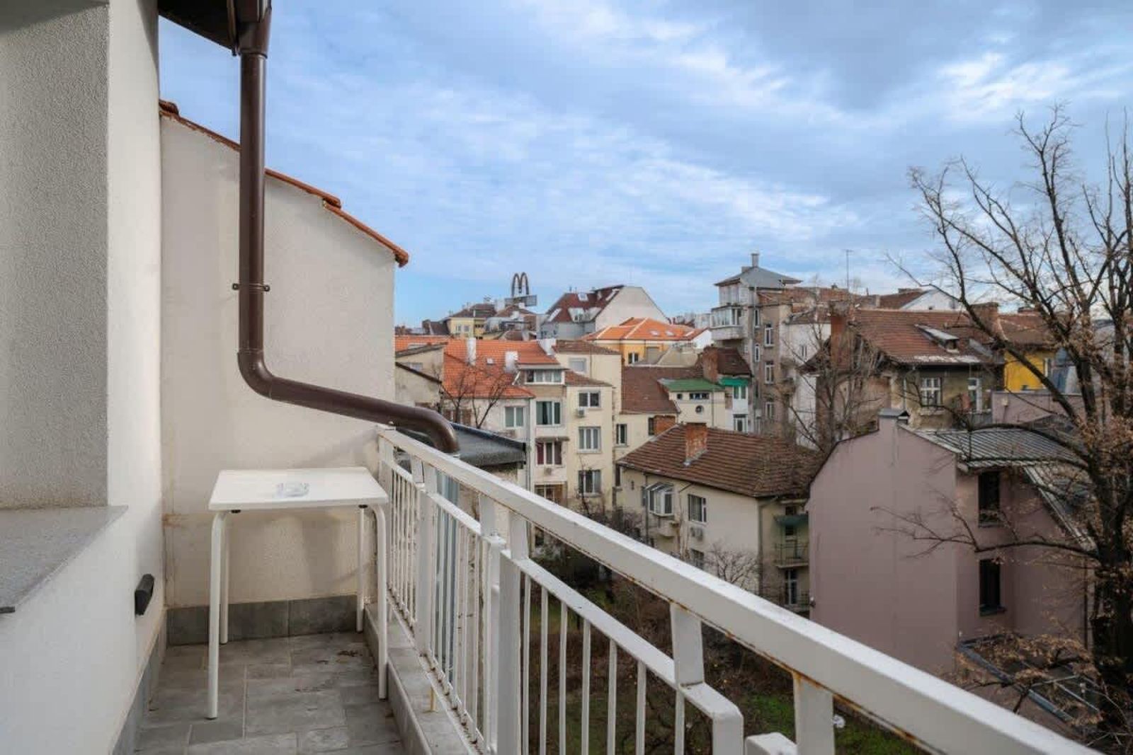 Luminous Central Retreat Spacious 2BD Apartment - Photo 29