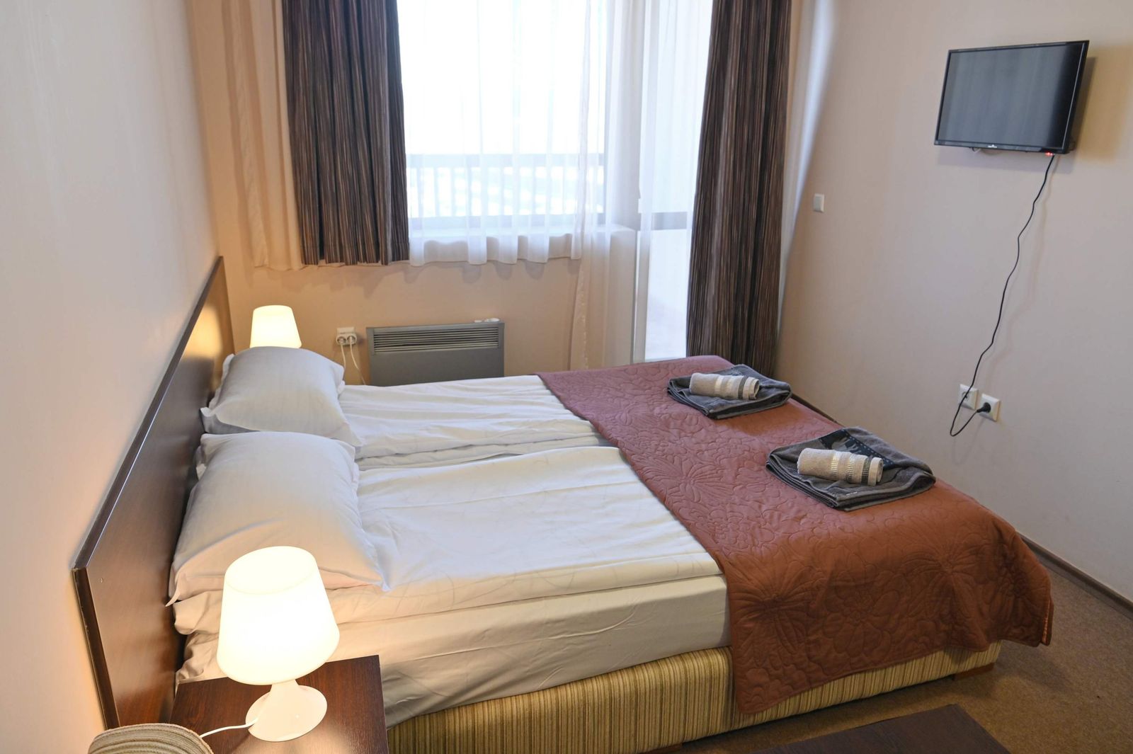 Cozy Riverside Studio in Maria Antoaneta Residence - Photo 10