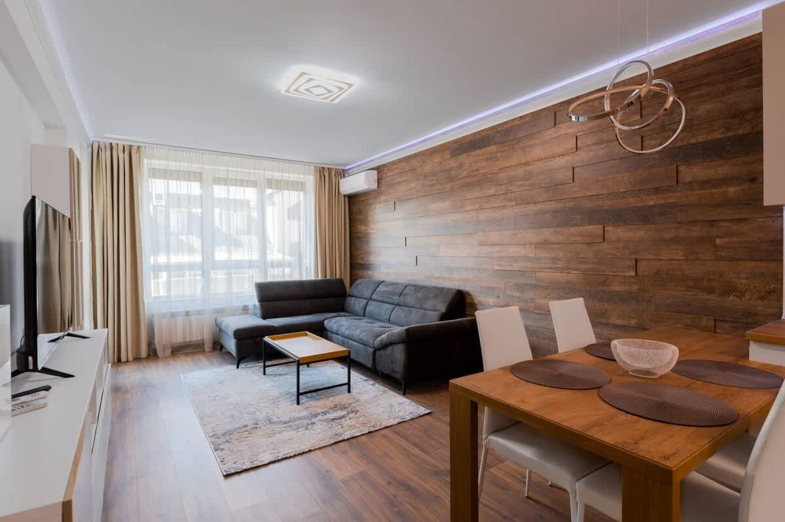 Stylish 1-bedroom Flat in Business District - Photo 2