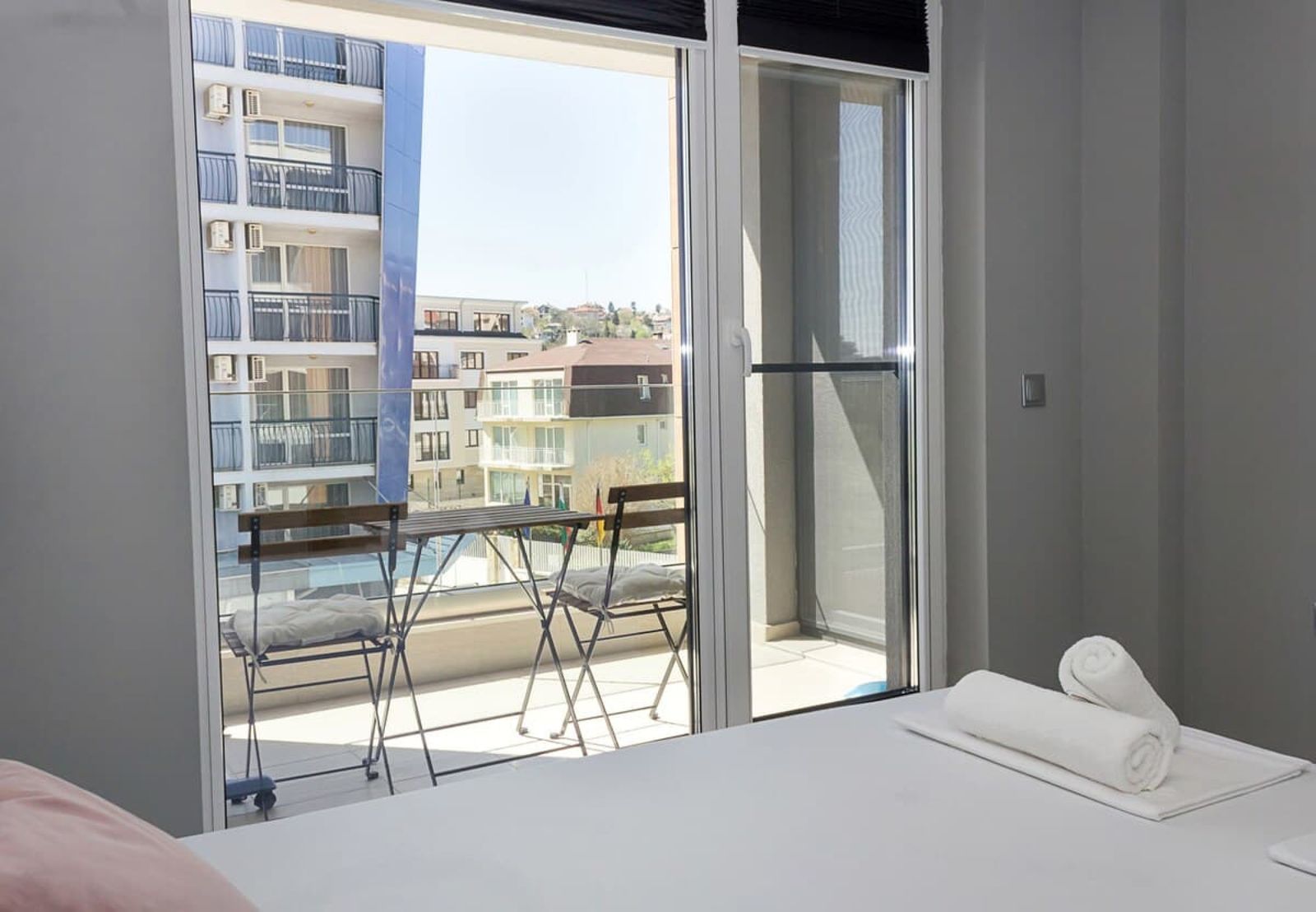 Sunny 1BD Flat in St Constantine &amp; Helena Complex - Photo 15