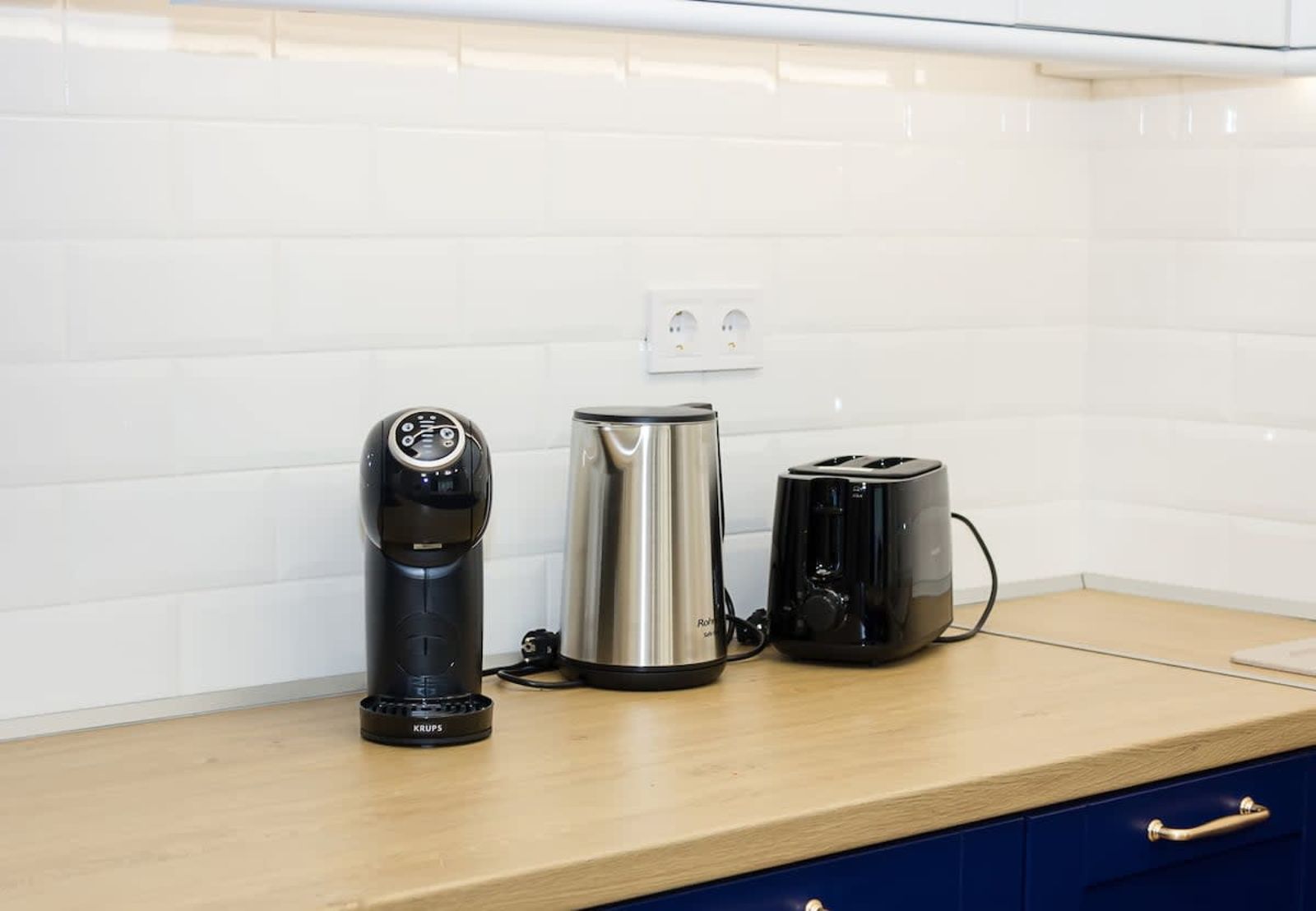 2BD Home In The Heart Of Varna with Parking - Blue - Photo 9