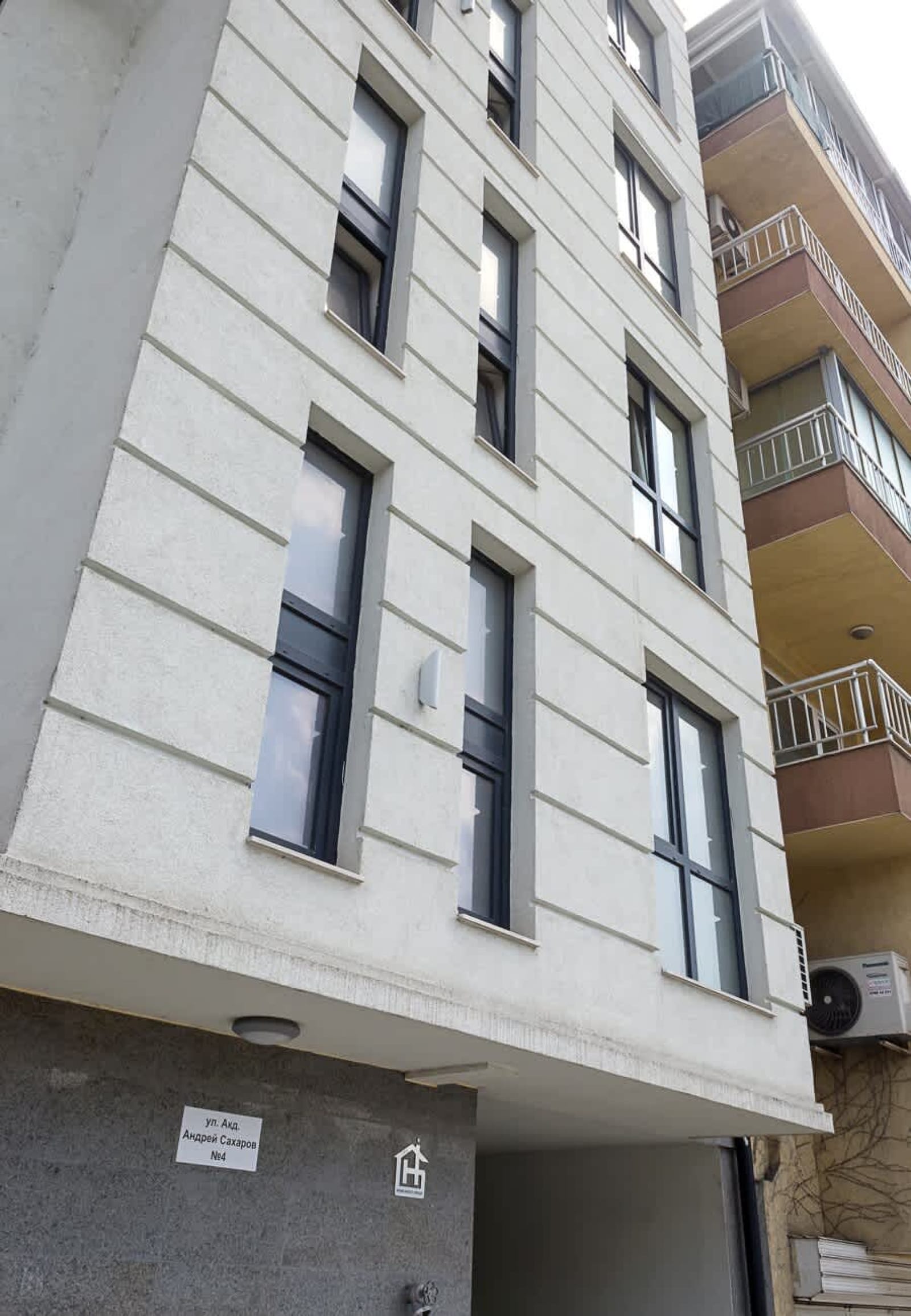 Cozy &amp; Bright 2-BR Flat Next to Grand Mall Varna - Photo 30