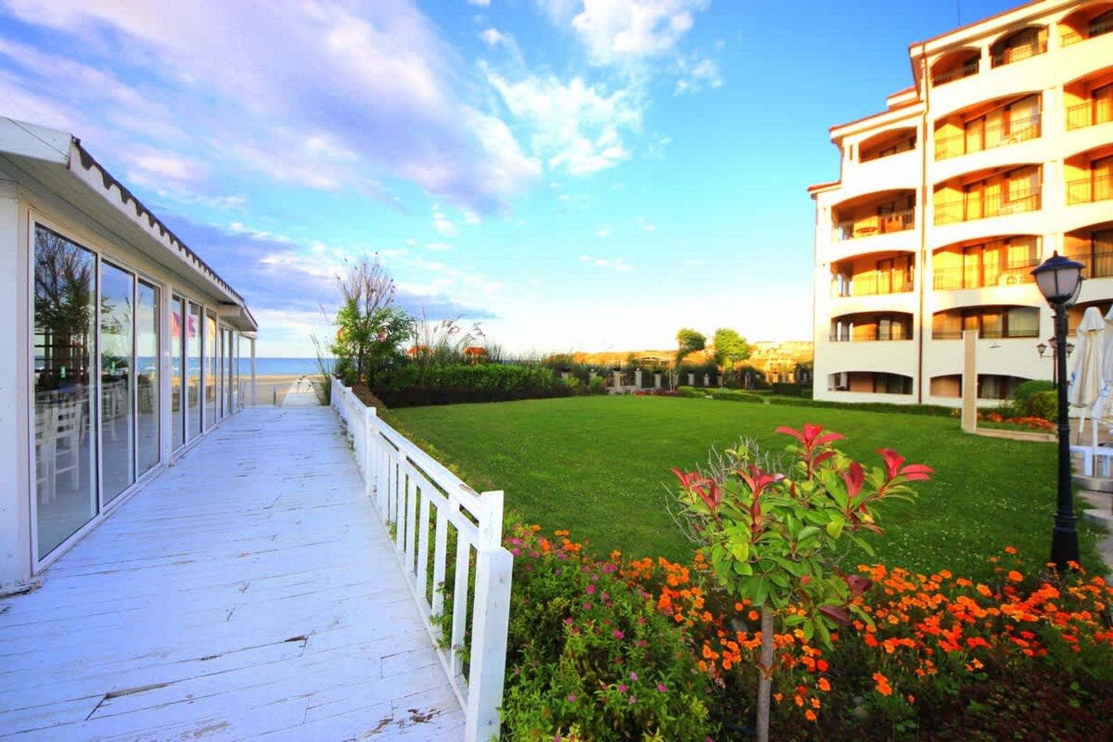 Studio by the Coast in Nestinarka - Photo 26