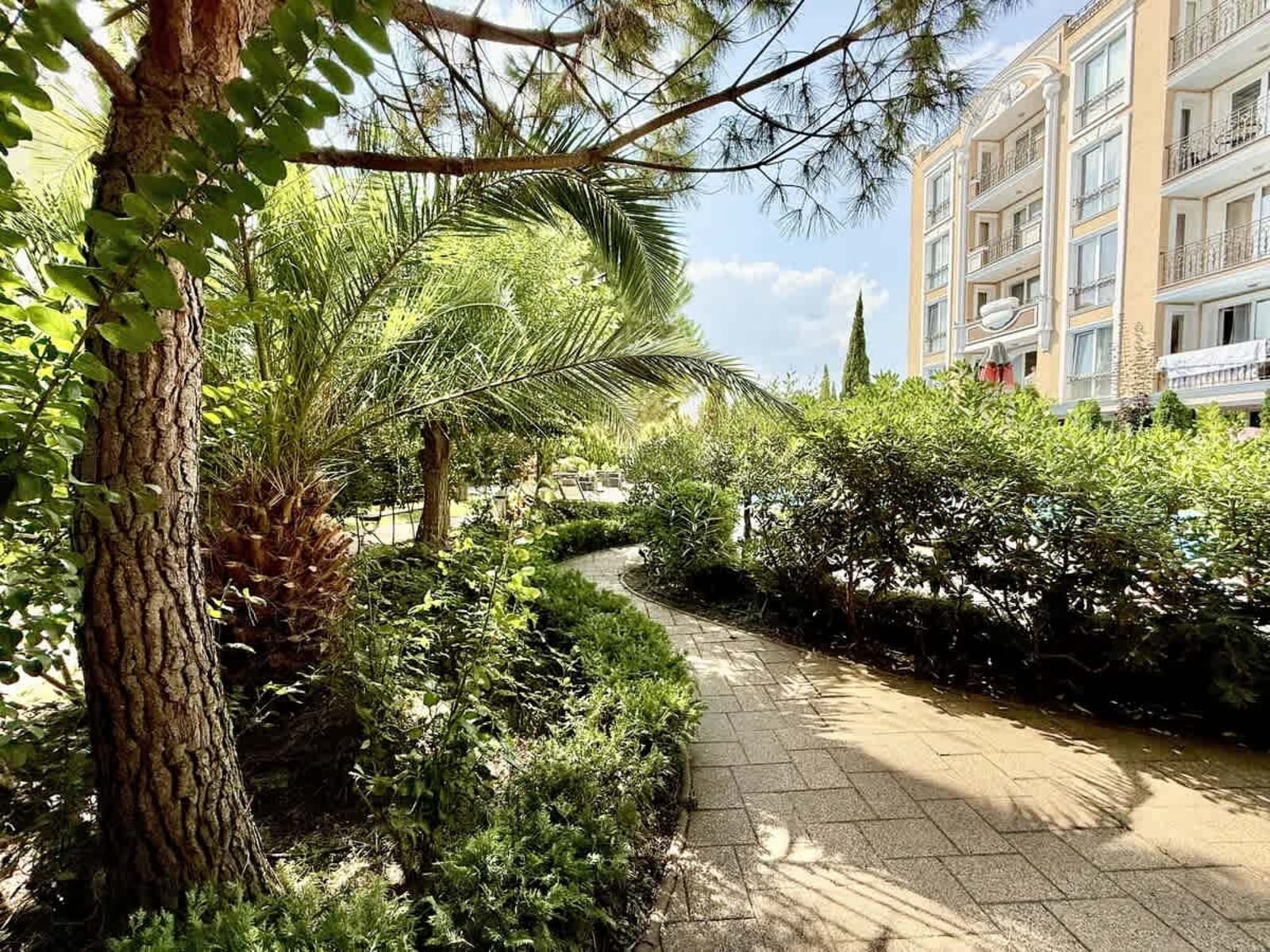 Cozy apartment in Messembria Palace - Photo 52