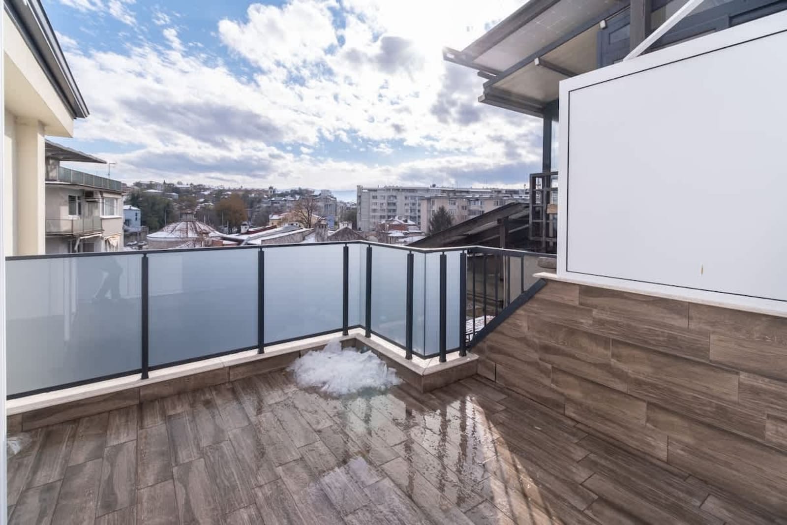 Central Plovdiv: Modern 1BR with Netflix &amp; Balcony - Photo 35