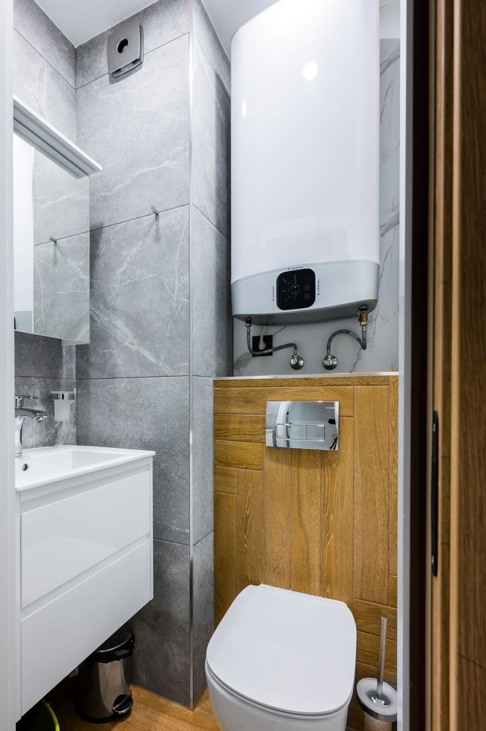 Marble Essence: 2BD Retreat in Top City Centre - Photo 20