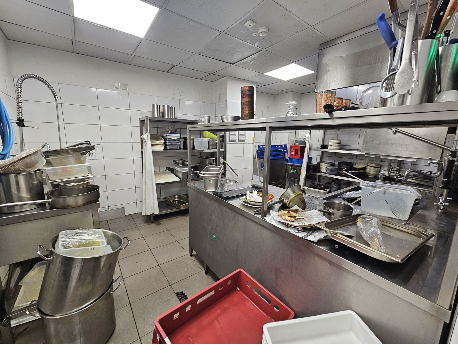 Luxuriously Romantic Restaurant in the Heart of Sofia - Photo 26