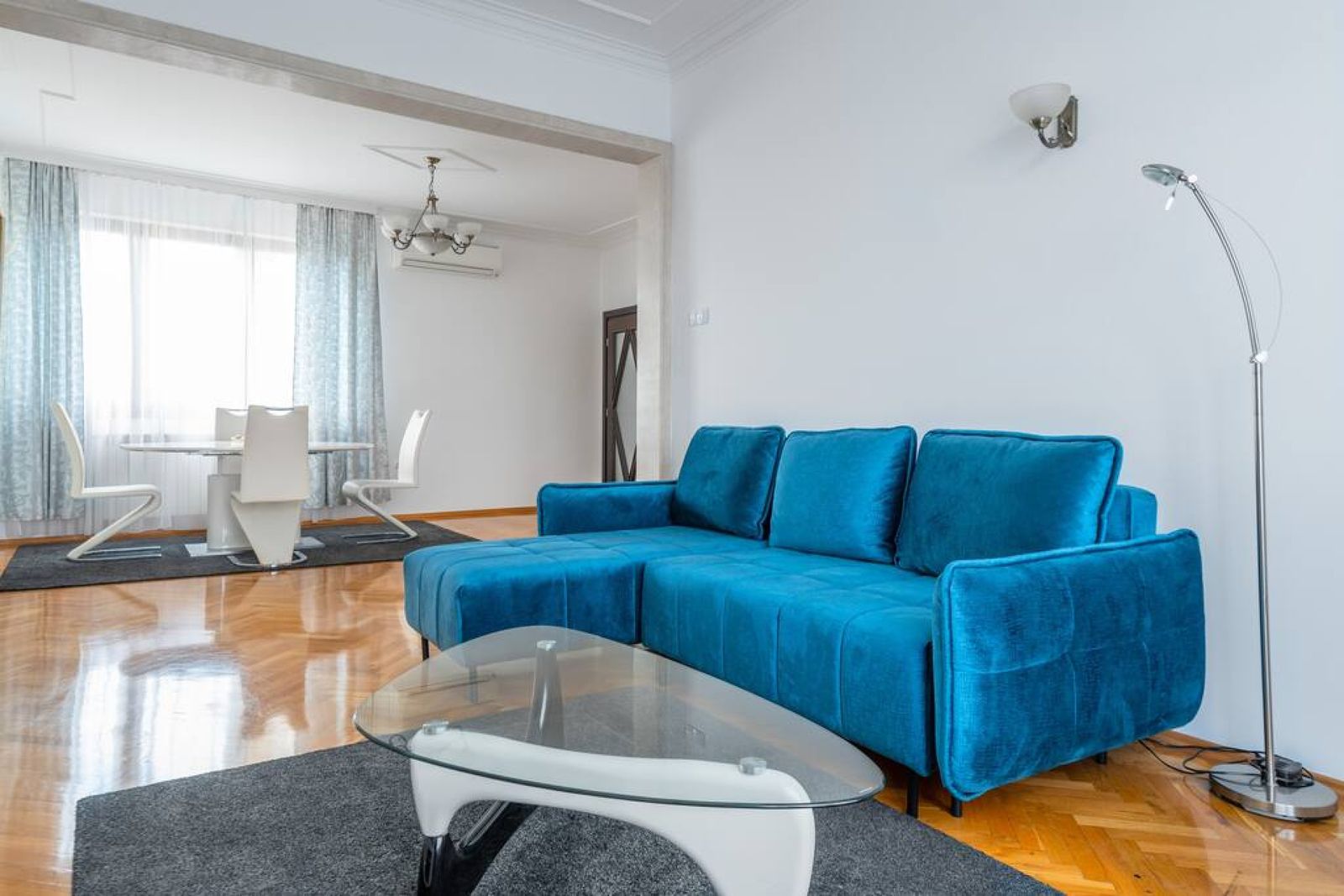Vitosha Str 2BD White &amp; Blue Apt - Photo 8