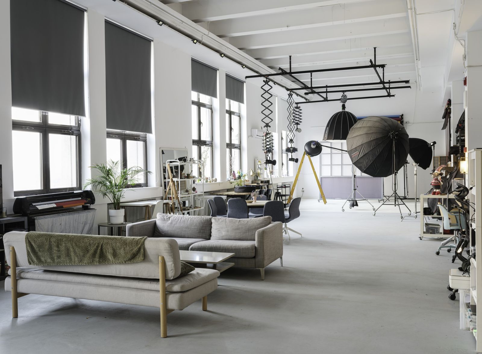 PHOTO STUDIO BUCHAREST - Cover Photo