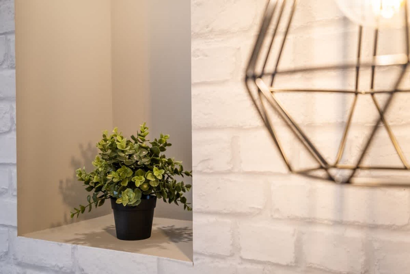 High-end Designer Aprt - AC &amp; Lift &amp; Balcony - Photo 7