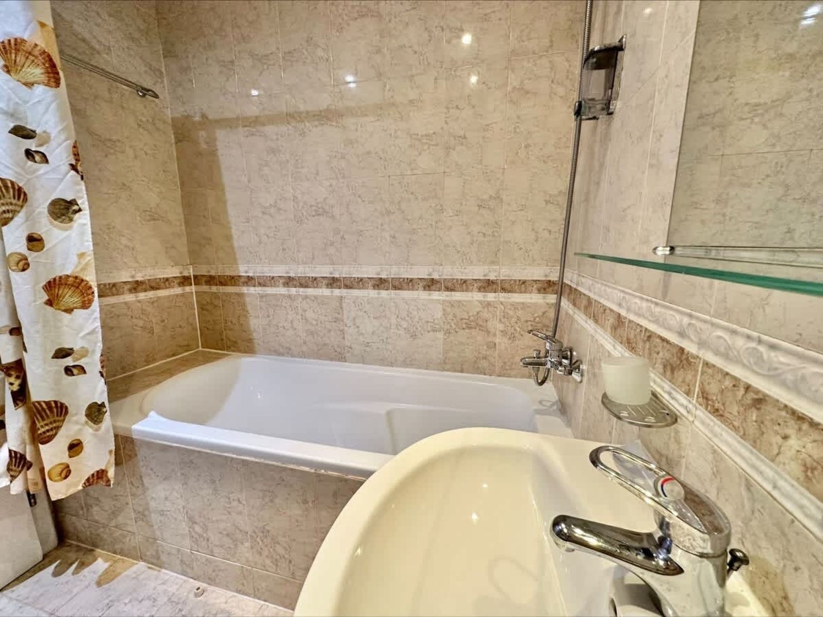 Miramar Palace Family Studio - Photo 24