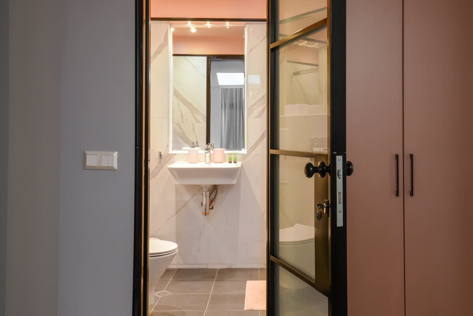 ROS? one bedroom designer apartment in city centre - Photo 6