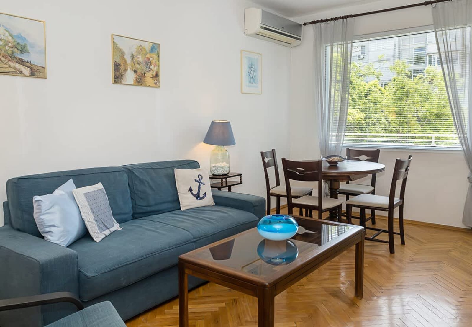 Sunny 2-Bedroom Flat near Sea Garden|Chayka, Varna - Photo 11