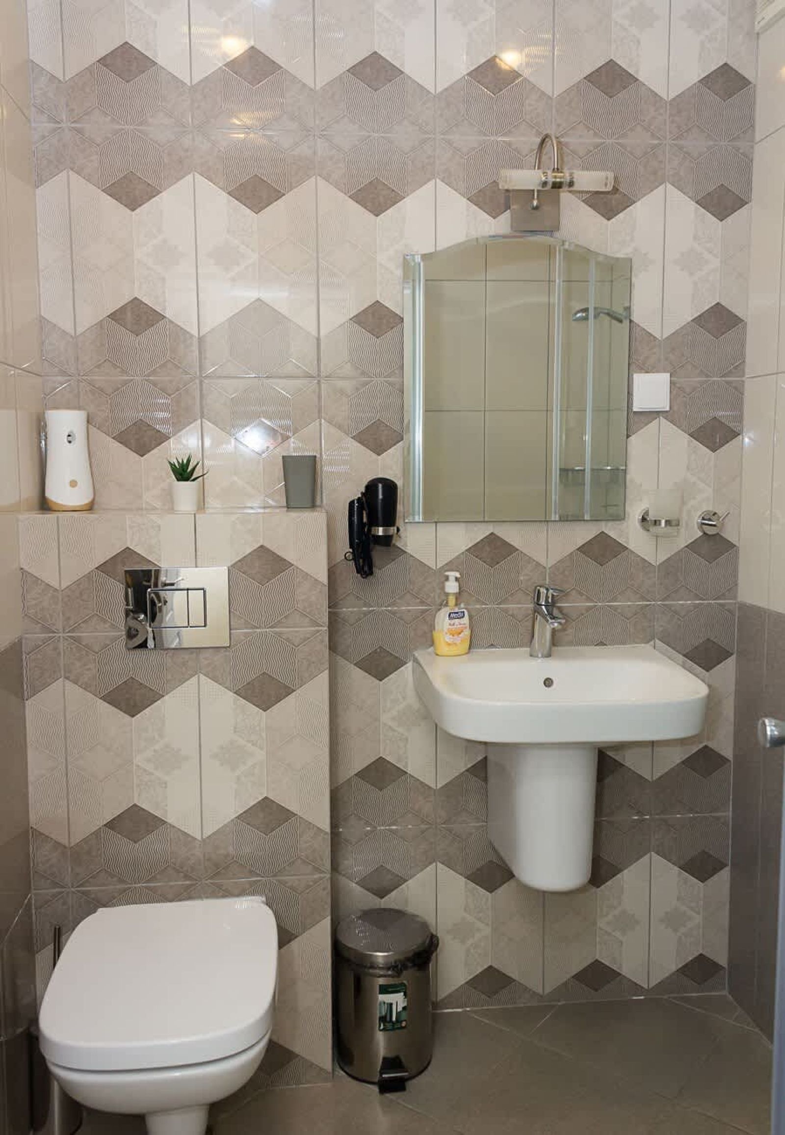 Balchik Garden Palace  2BD Flat with Balcony - Photo 11