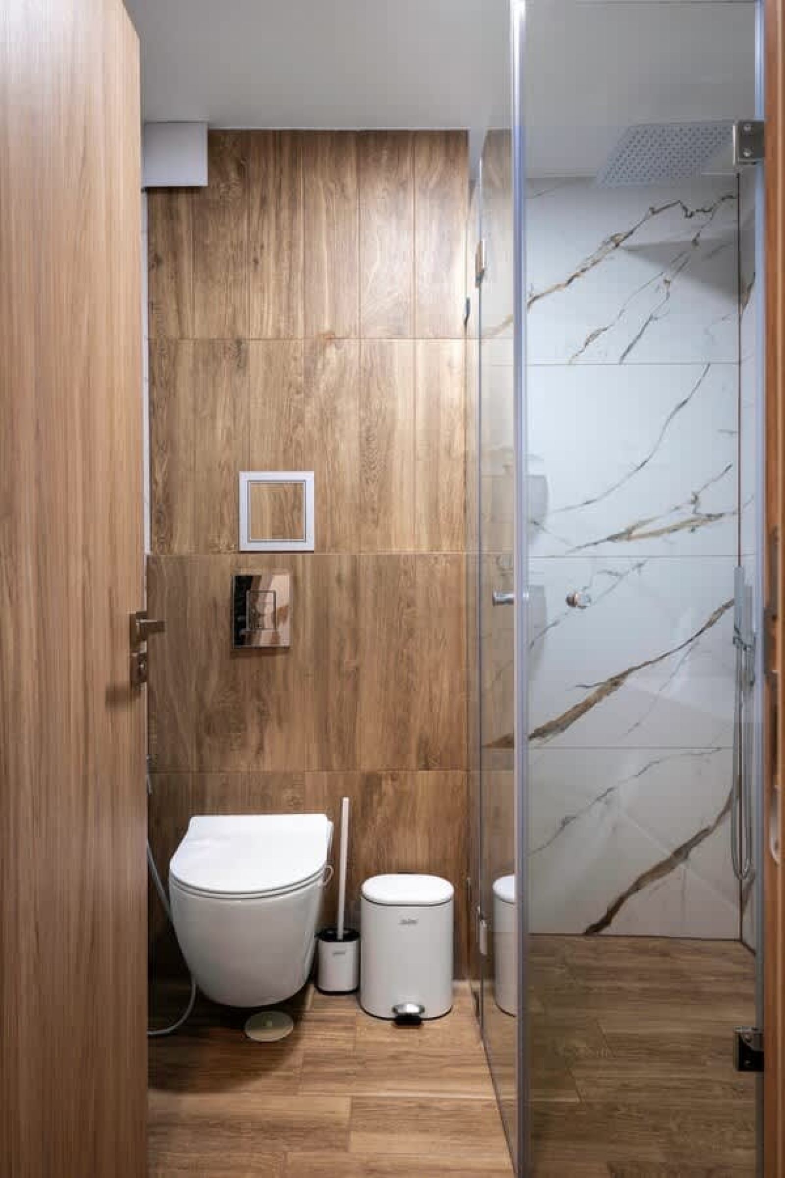 Stylish Urban Haven with Dedicated Parking Spot - Photo 14