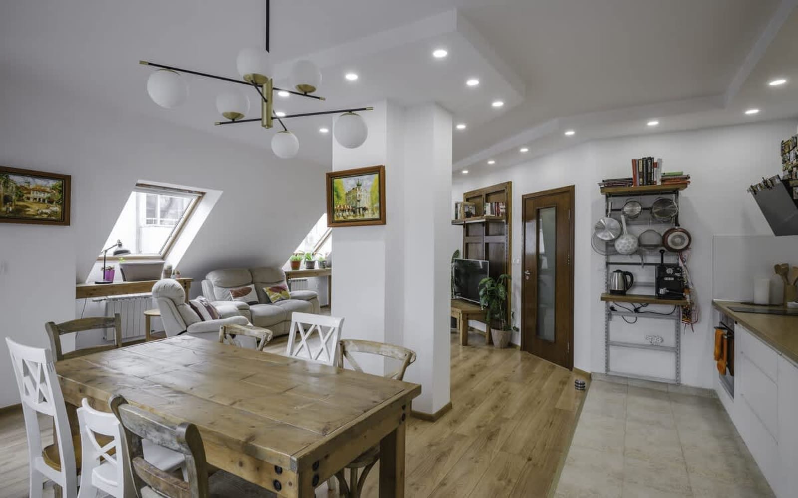 Charming &amp; Cozy 2BD Apartment with Natural Light - Cover Photo