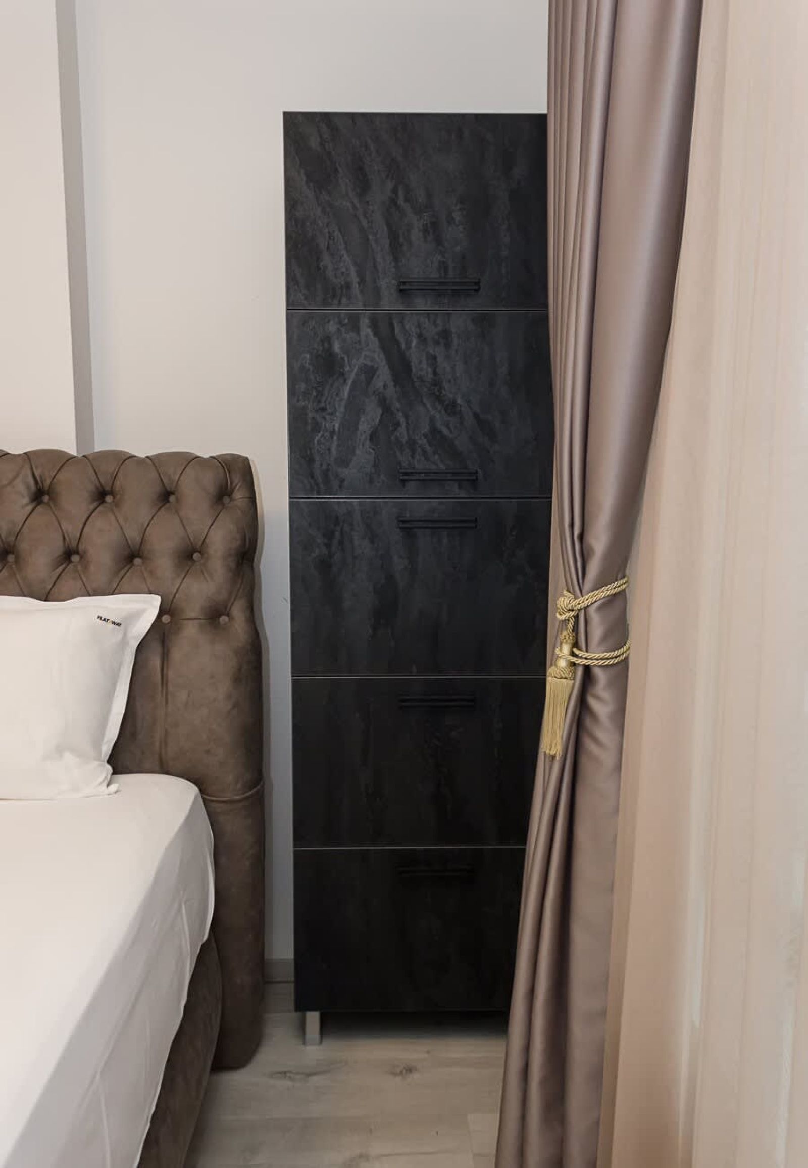 New Black &amp; White Flat 5 Min Away From Sea Garden - Photo 13