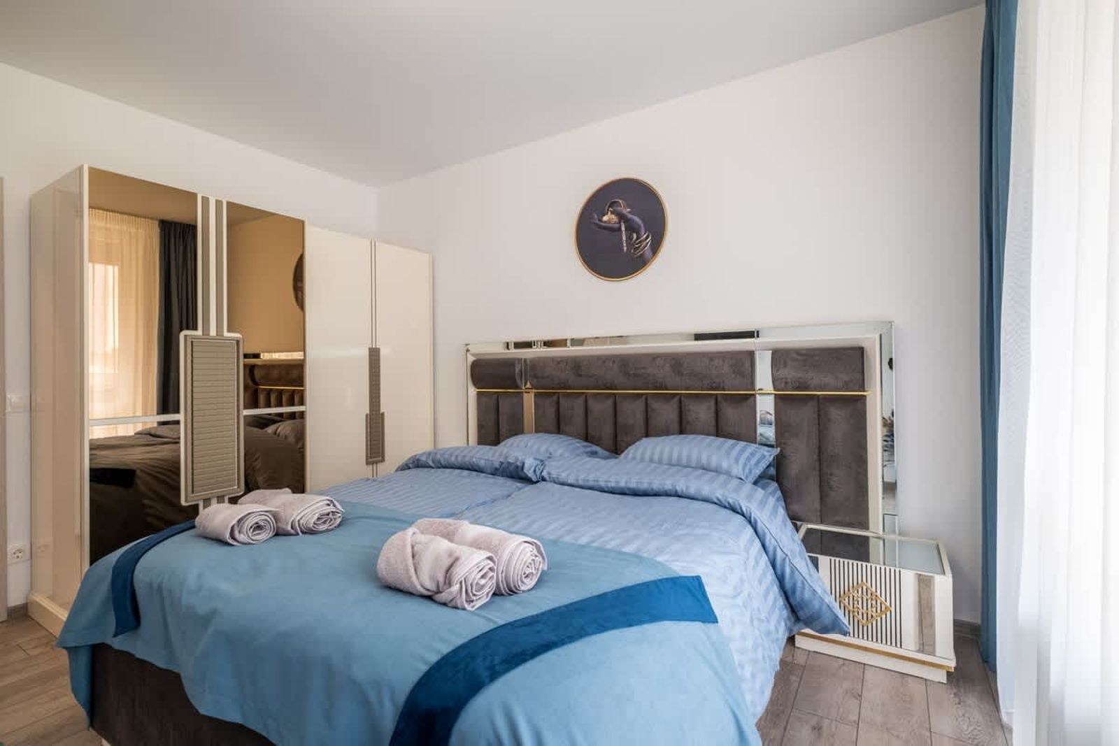 Elegant Deluxe - 2 Bedrooms apt. - Photo 13