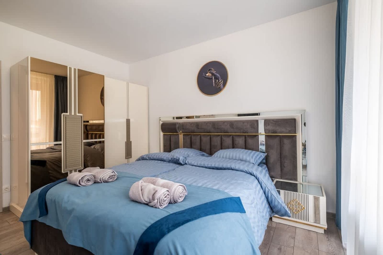 Elegant Deluxe - 2 Bedrooms apt. - Photo 13