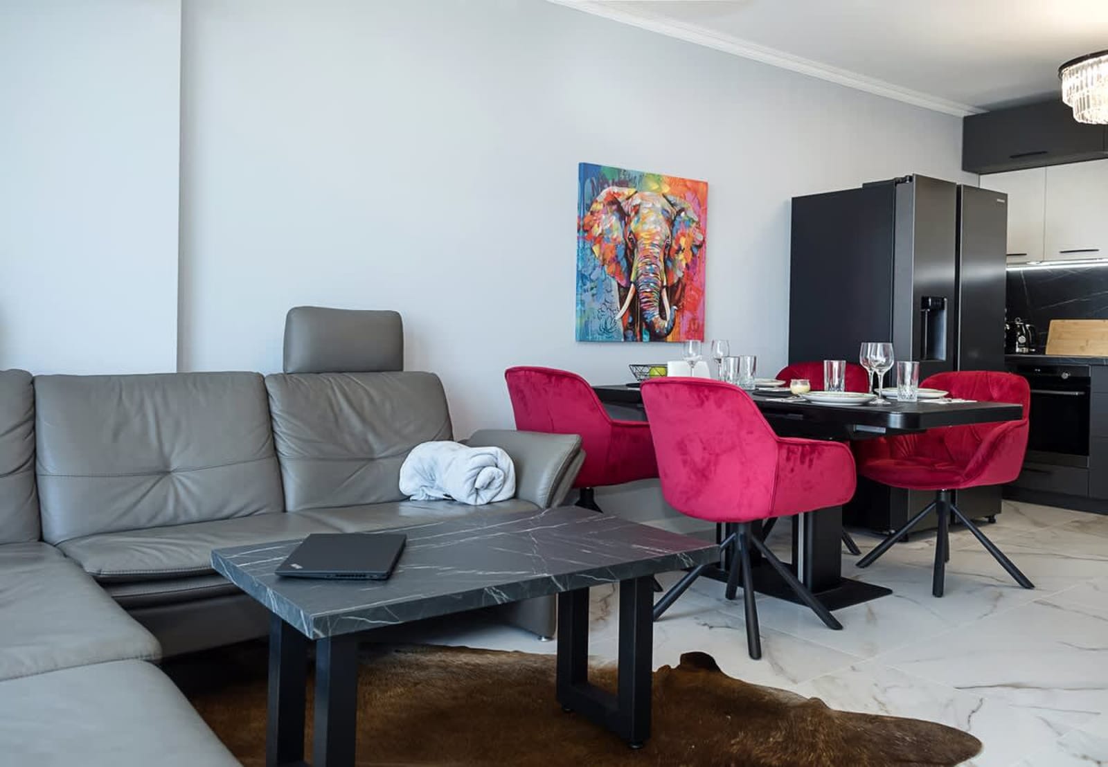 Royal View –Luxury 2BR Apartment with Sea Panorama - Photo 10