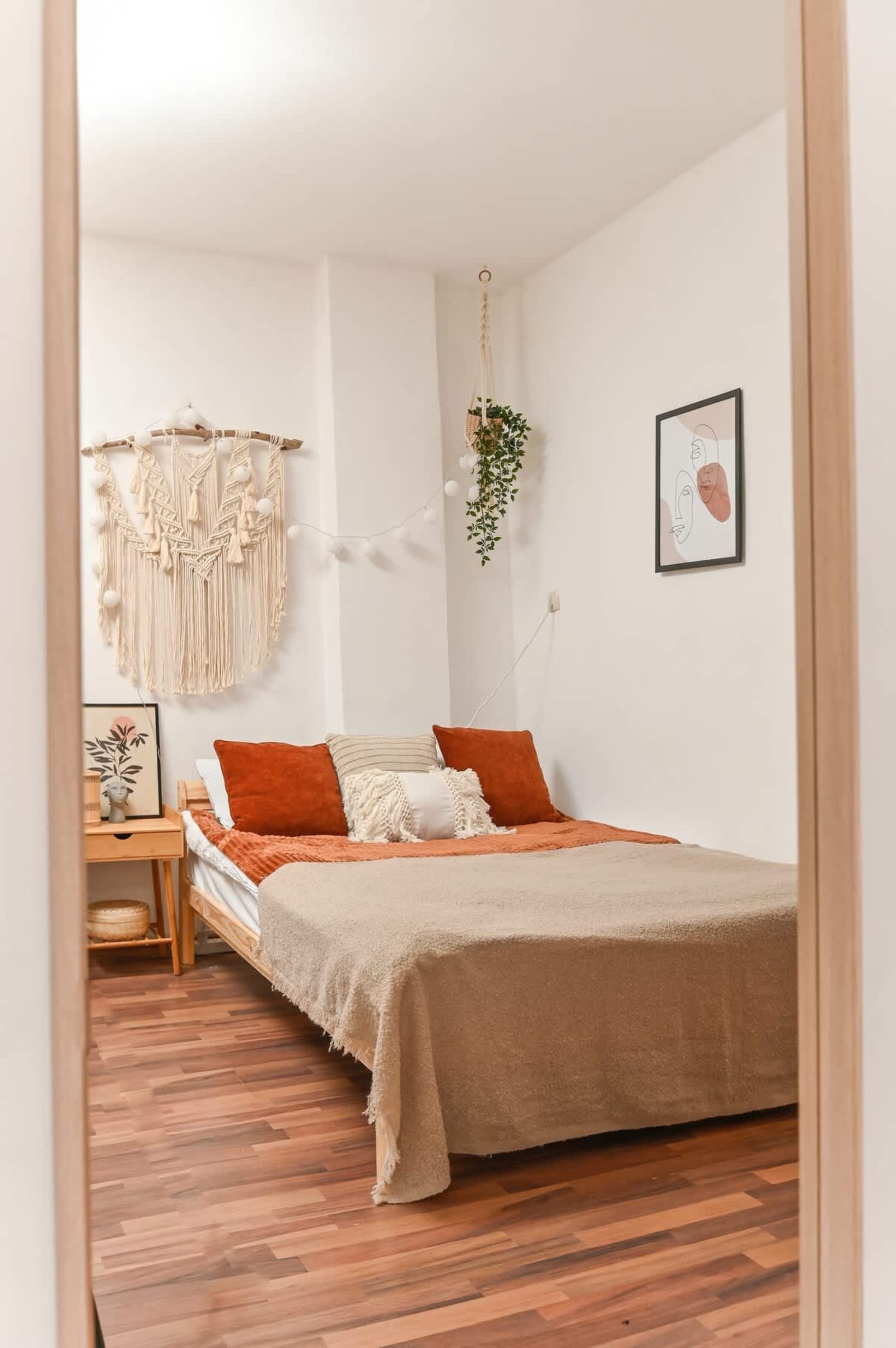 Cosy&amp;Art 1BD Apartment next to Slaveykov Square - Photo 16