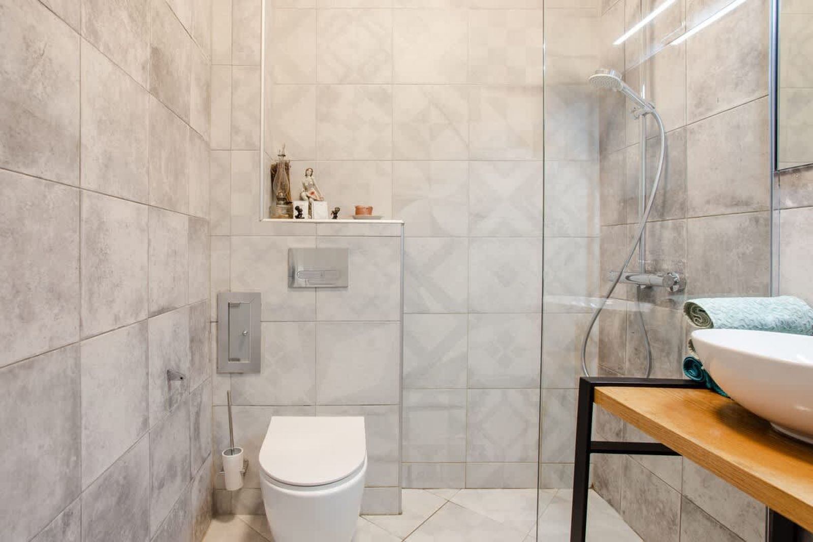 Eclectic and boutique designers apartment/ parking - Photo 9