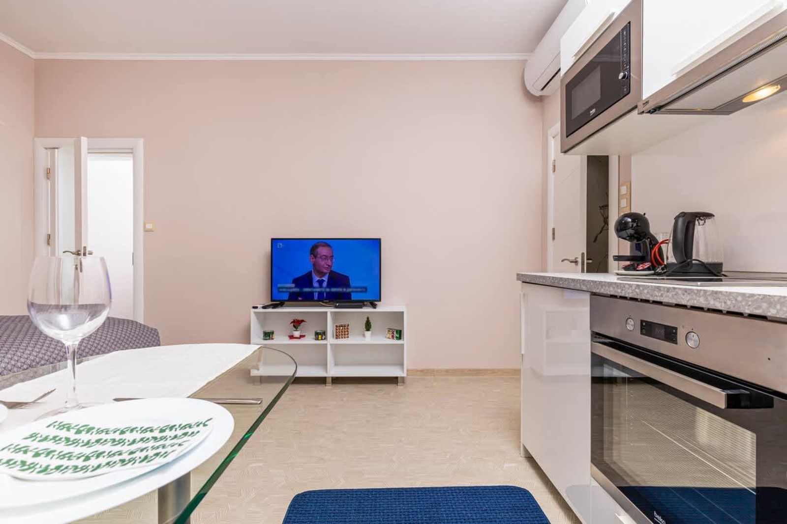 Stella 1&amp;2  2 studios close to Singing Fountains - Photo 14