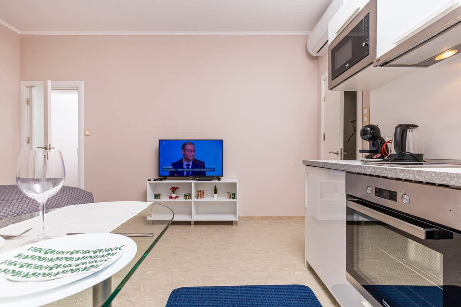 Stella 1&amp;2  2 studios close to Singing Fountains - Photo 14