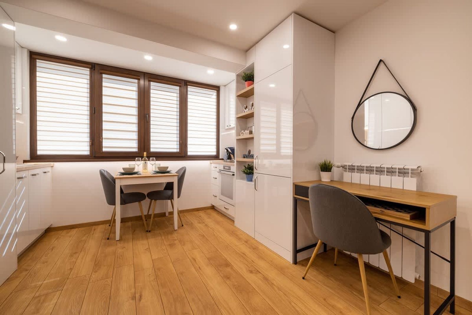 Luxury Studio Living with Top Location - Photo 6