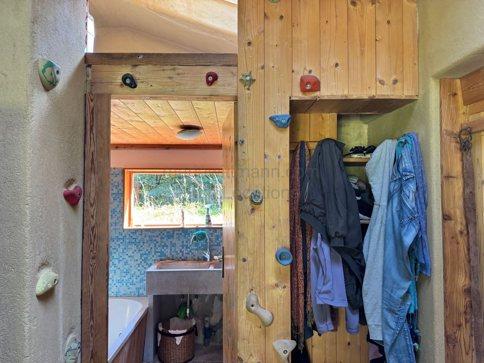 Location 504 - Photo 16