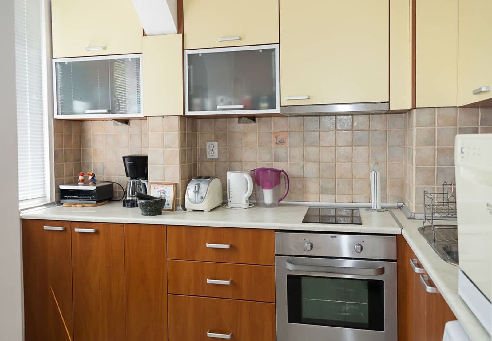 Sunny 2-Bedroom Flat near Sea Garden|Chayka, Varna - Photo 5