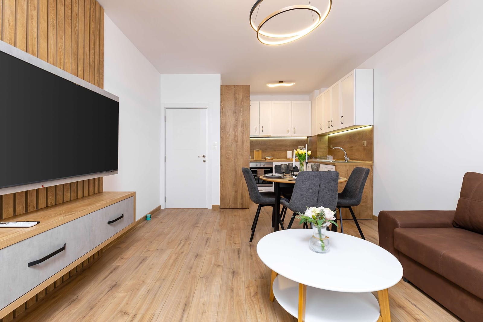 The Modern Wood Suite - Photo 6