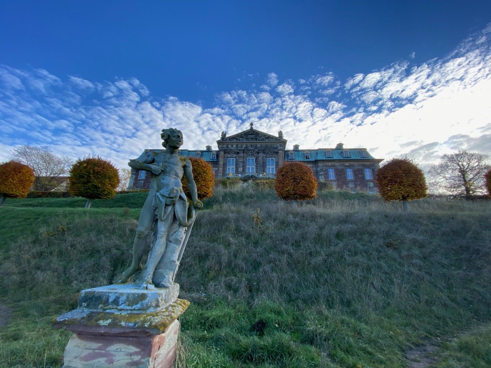 Castle of Burgscheidungen is a baroque secular building_27