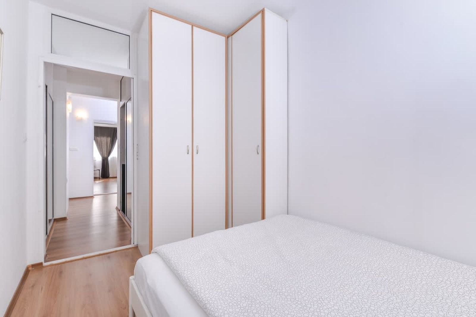 Eleganto - Central 2BD Stylish Apartment - Photo 18