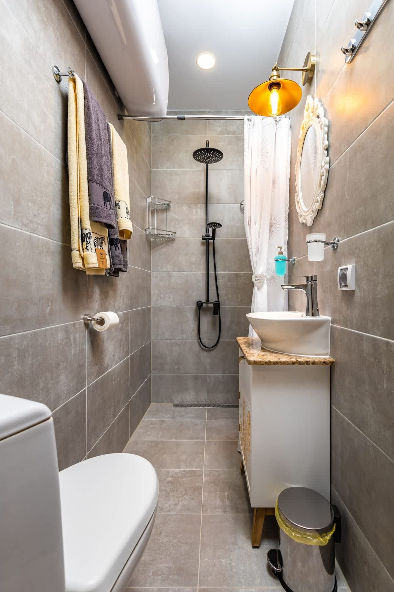 DaVinci Chic: Cozy Studio in the Heart of Plovdiv - Photo 9