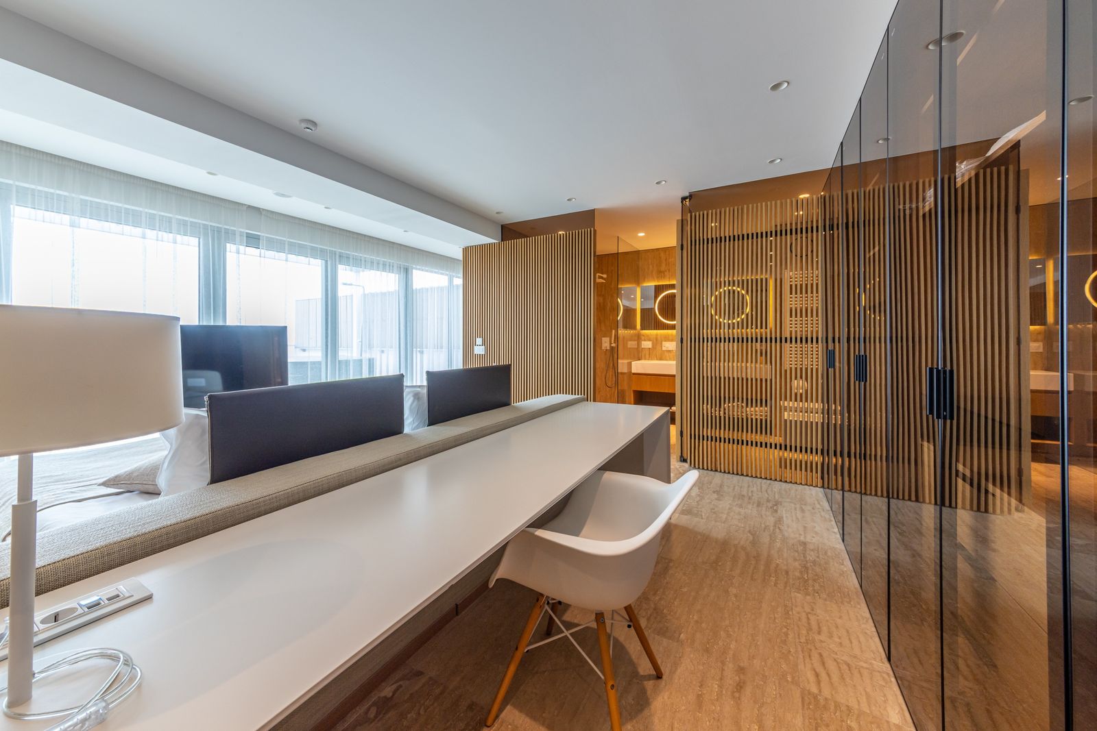 Corner Penthouses: Sunset &amp; Sunrise in The Flamingo Grand Hotel - Photo 23