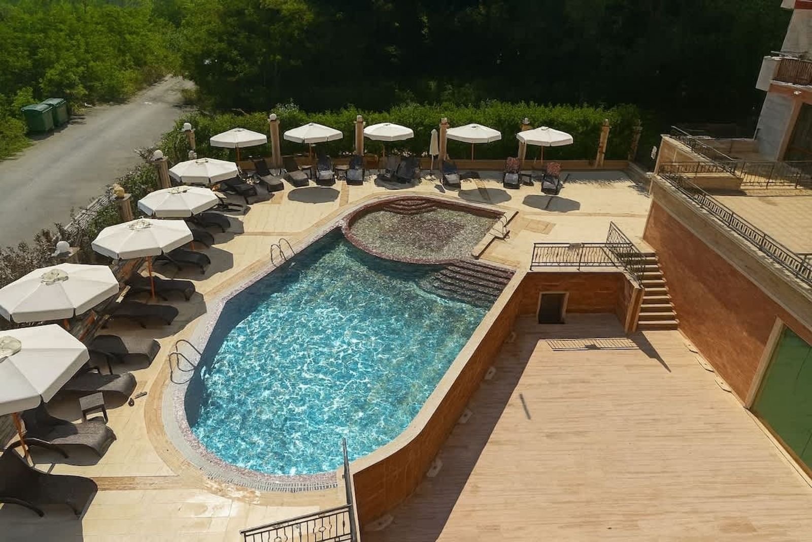 River Park Cozy Studio with pool view - Photo 2