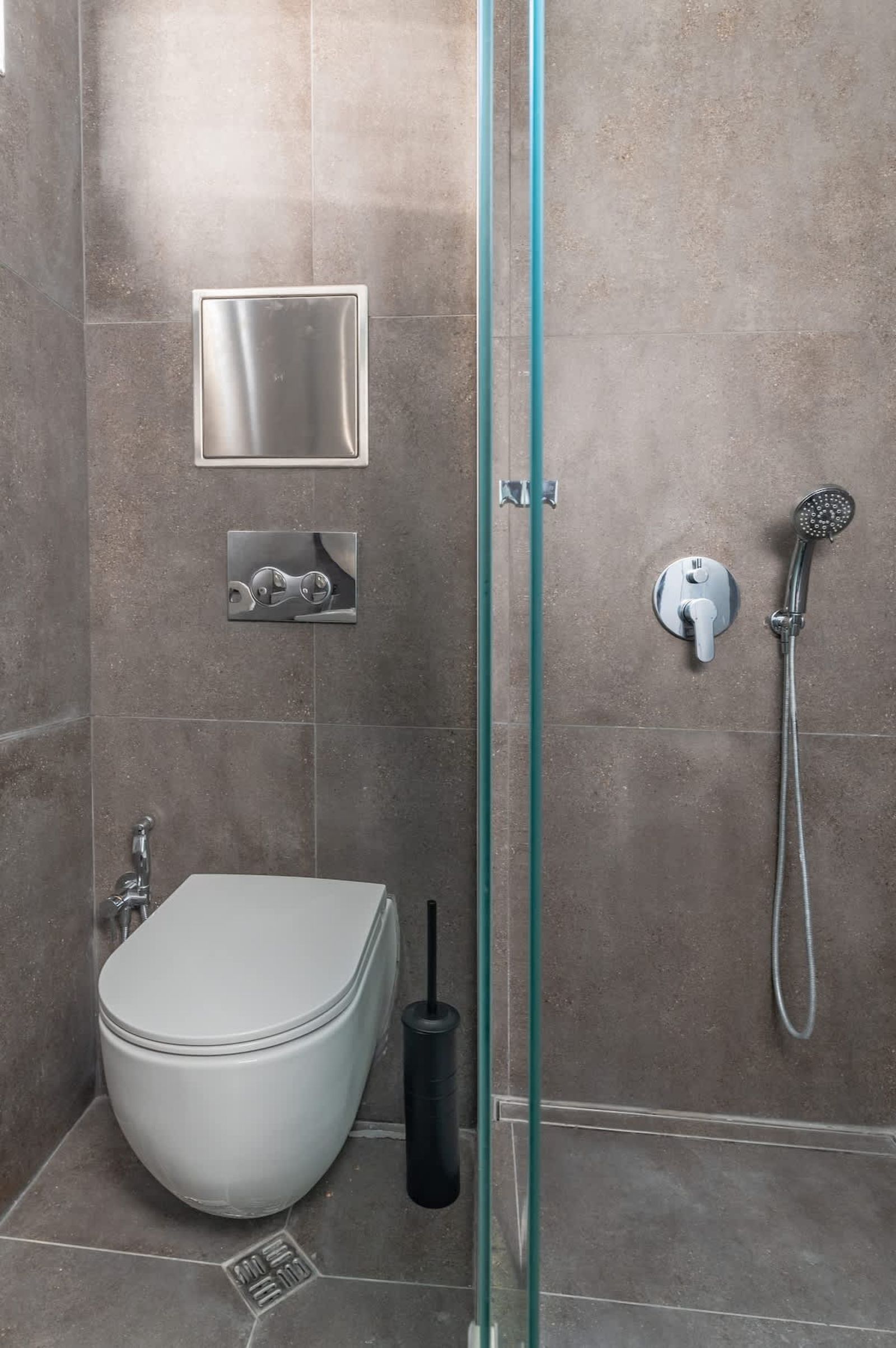 Industrial 2BD Flat | 3 Min to Metro &amp; Stadium - Photo 17