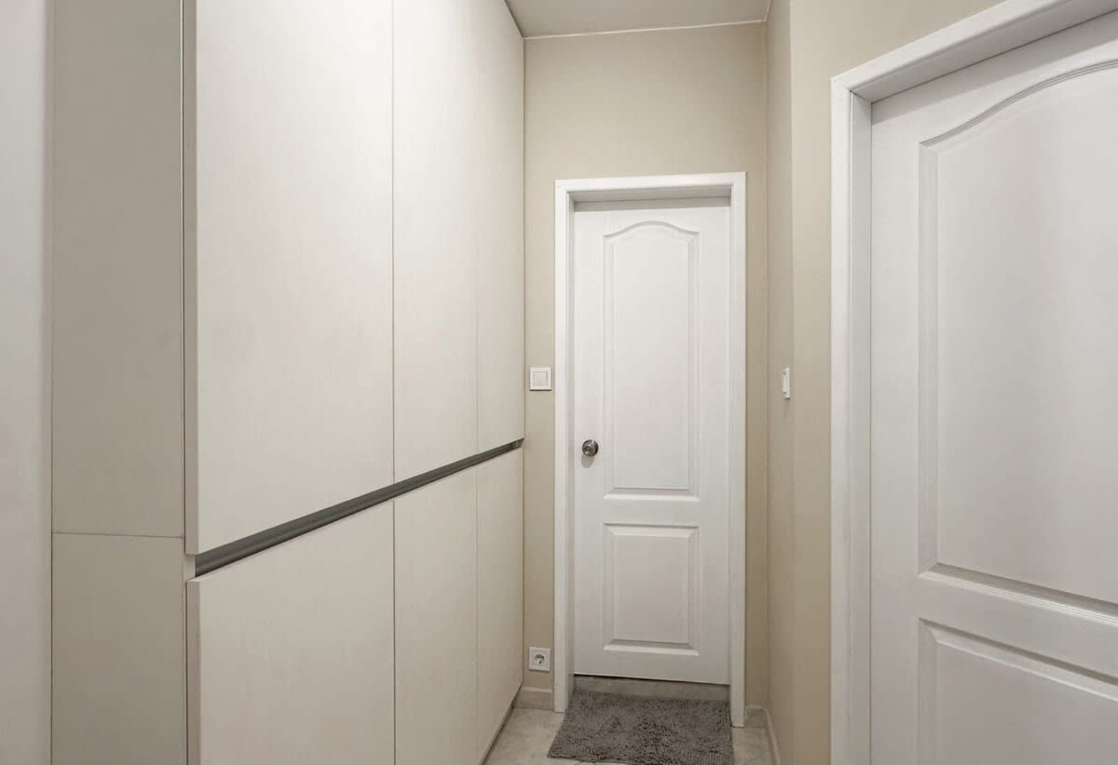 Sunny Sofia Studio with Balcony - Photo 13