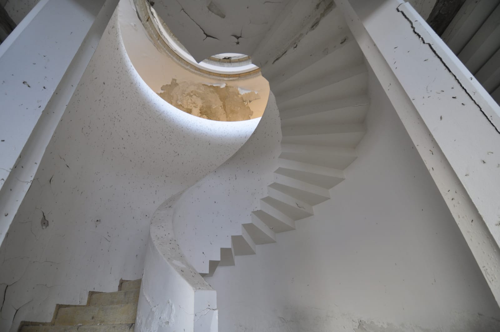 The Ghost Residence - Photo 60