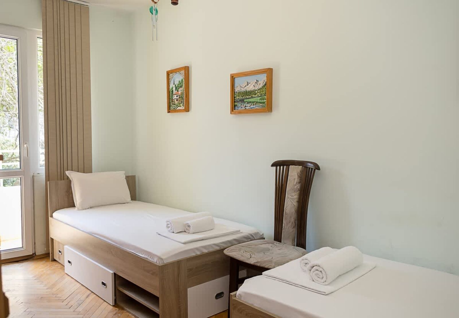 Sunny 2-Bedroom Flat near Sea Garden|Chayka, Varna - Photo 3