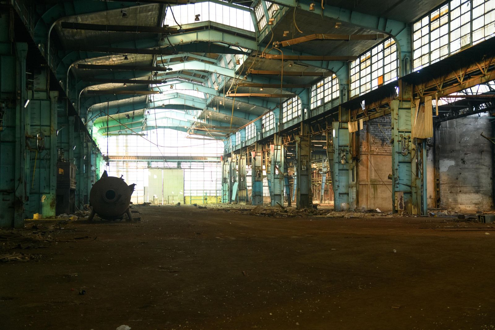 Abandoned Factory Bucharest - Photo 6