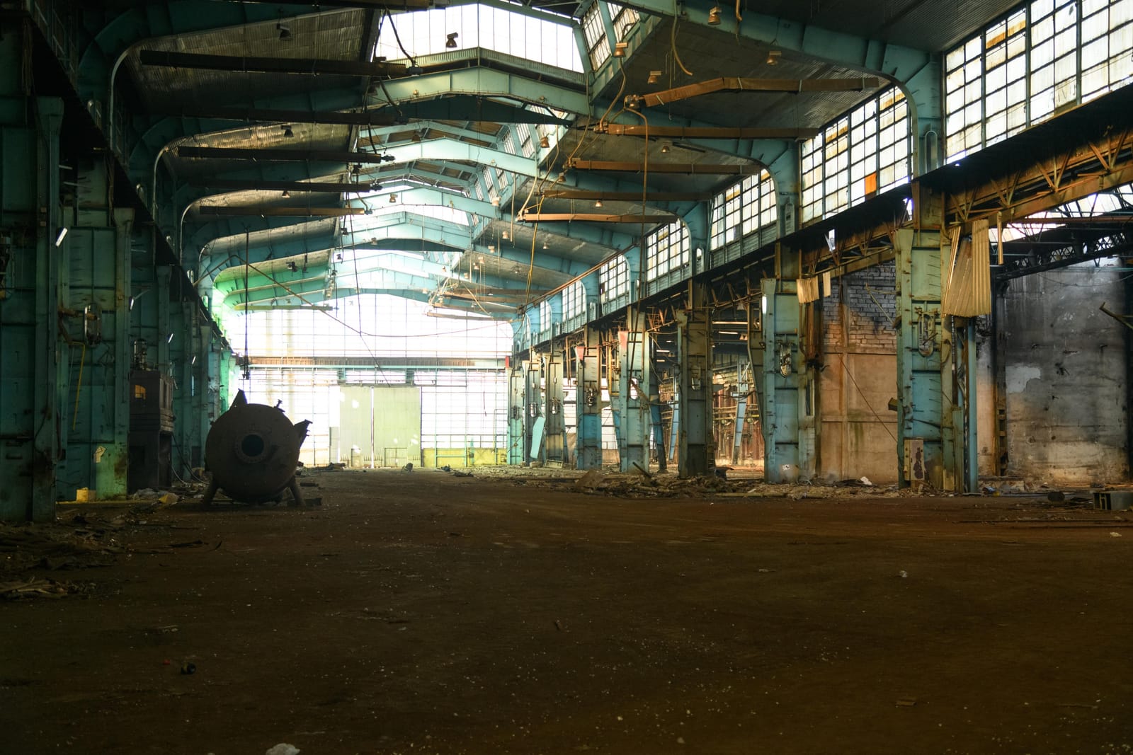 Abandoned Factory Bucharest - Photo 6