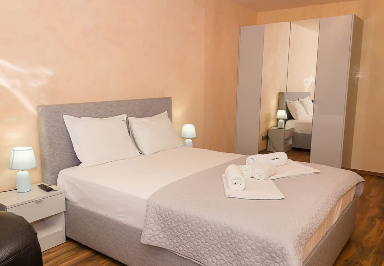 Varna Gem: 2BD Flat with Sunny Balcony - Photo 25