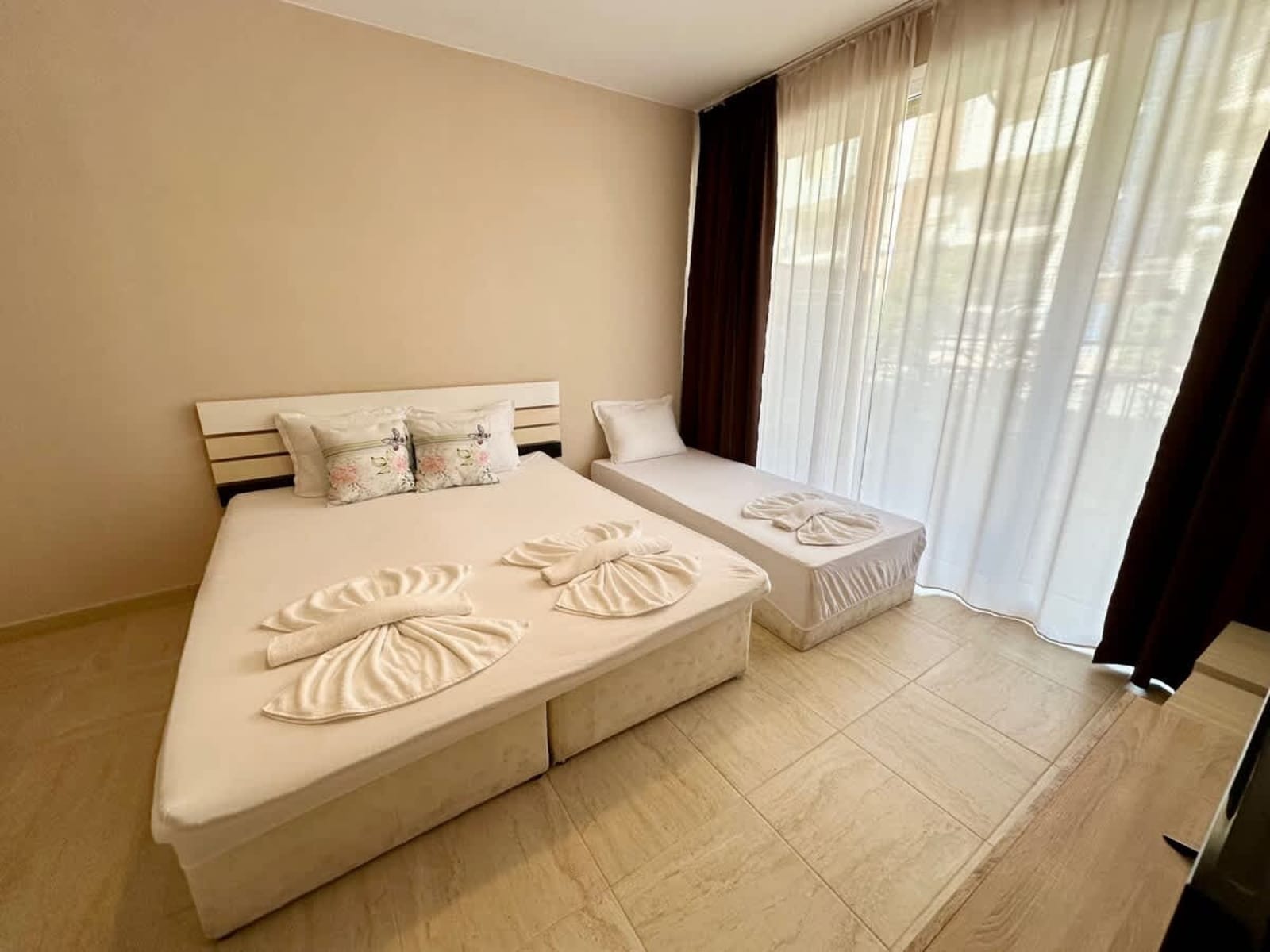 Cozy Studio  Sunny View Central - Photo 17