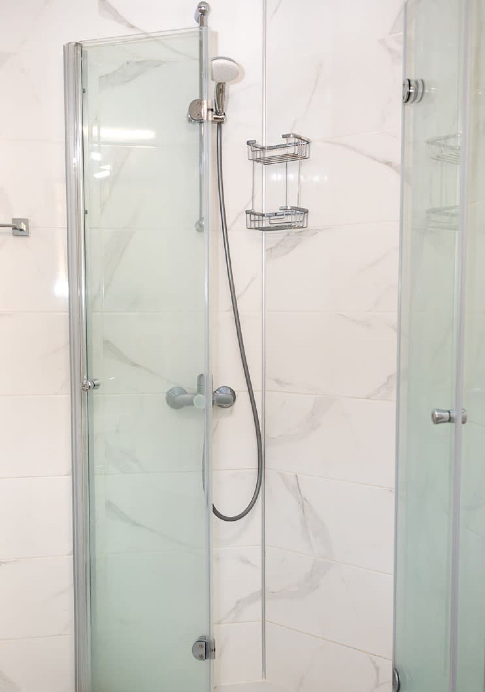 Bright &amp; Spacious 2-Bedroom Apartment in Varna - Photo 28