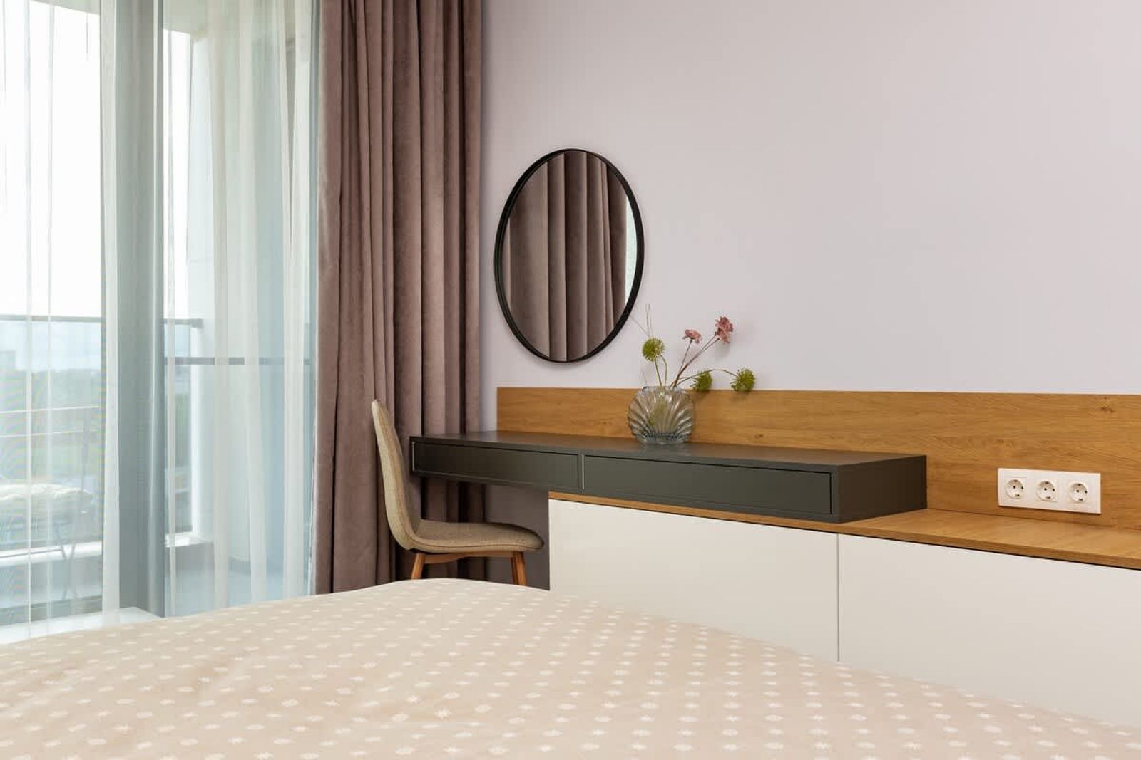 Platinum Designer Flat with Balcony &amp; Parking - Photo 9