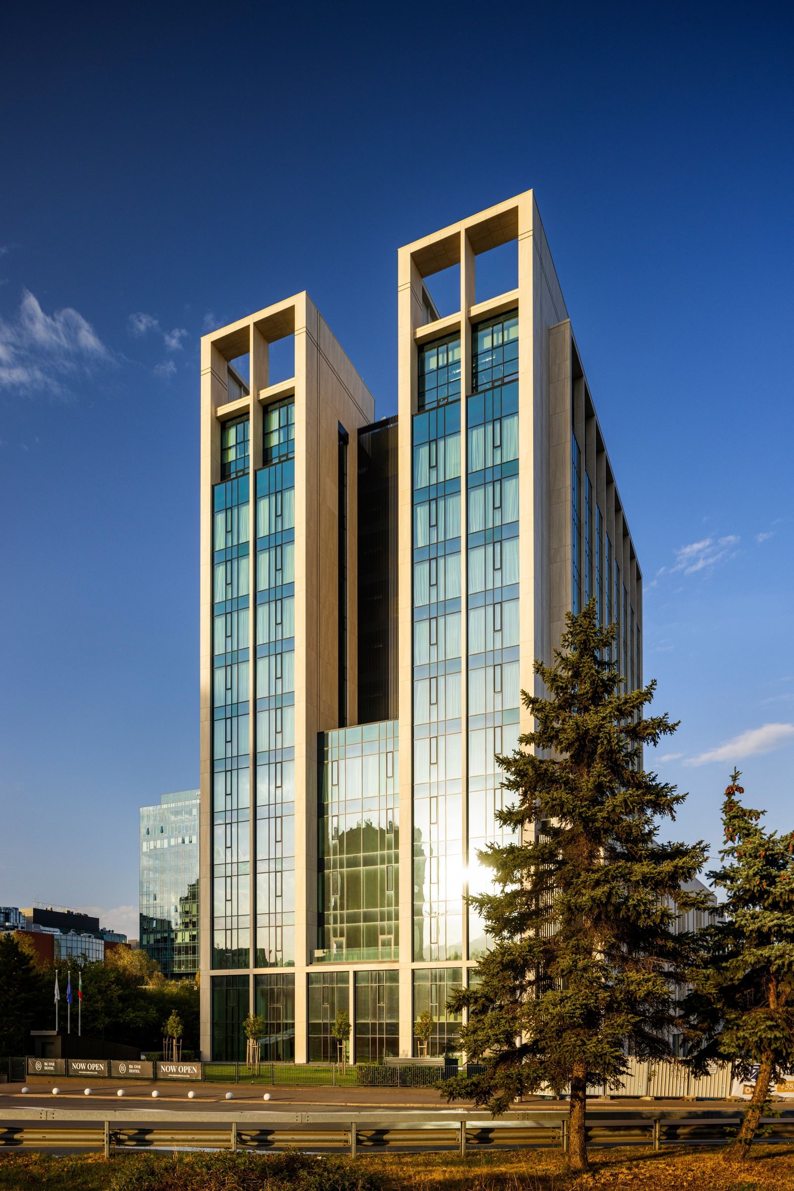 B1 City Hotel - Photo 3