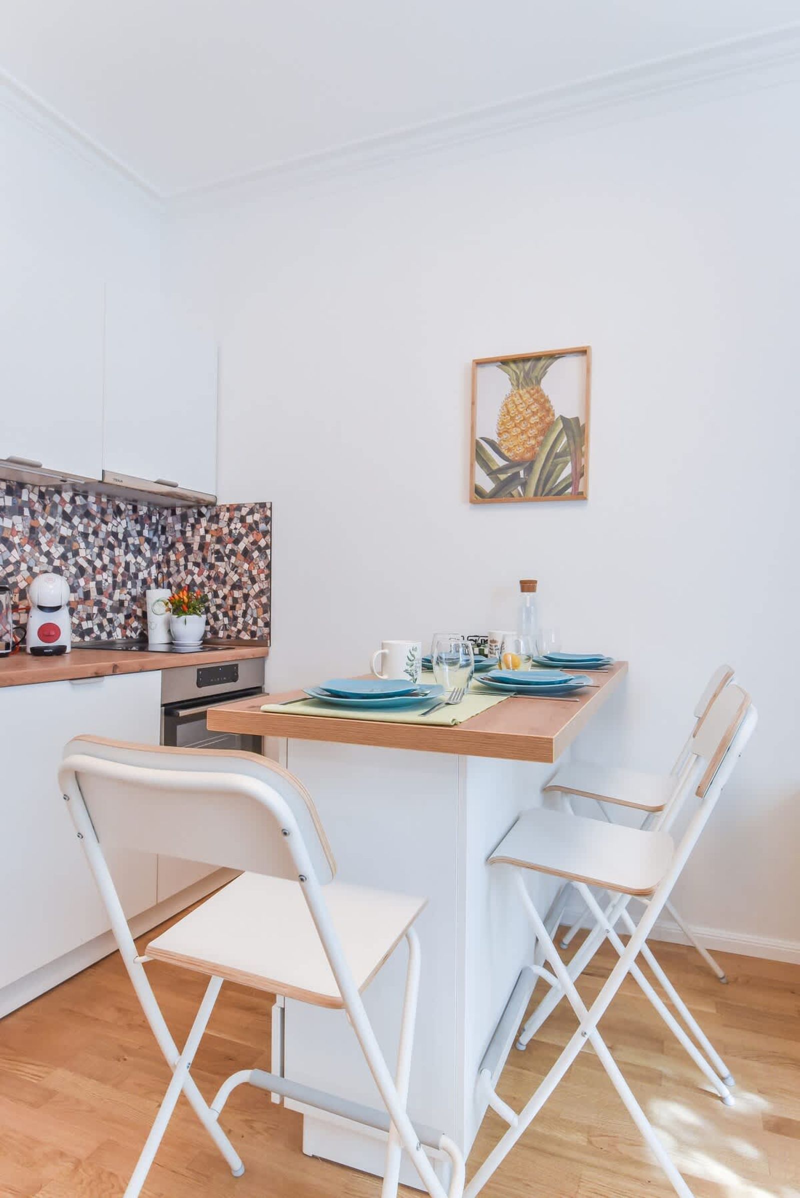 Bright 2BD Center Apartment | AC &amp; Fast Wi-Fi - Photo 11